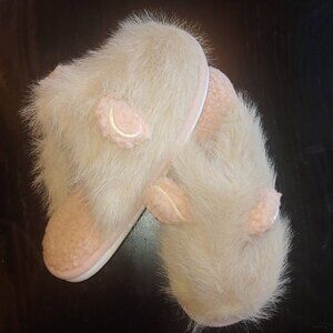 Fuzzy slippers with ears size 40-41 NWOT